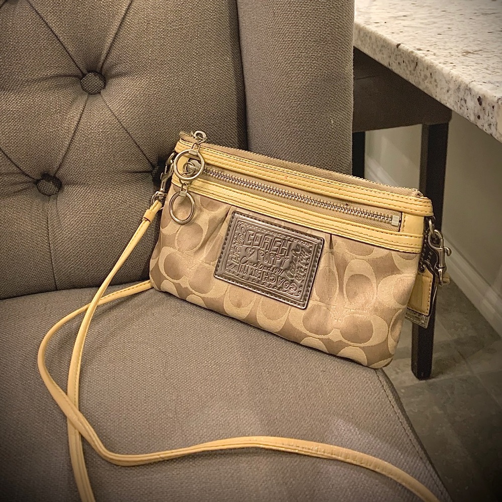 Vintage Coach Poppy crossbody bag